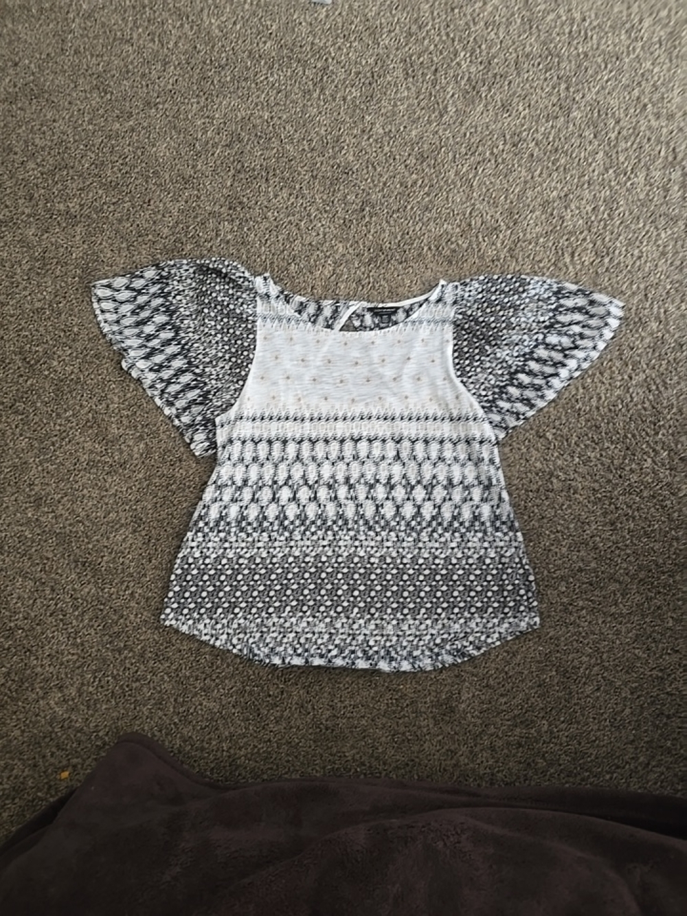 Lucky Brand Black & White Patterned Flutter Sleeve Top